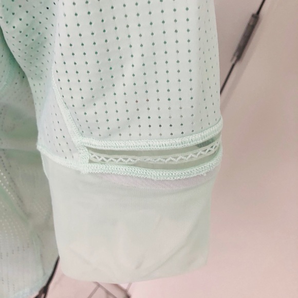 Lululemon Var-city 1/2 Sleeve in sea mist sz 8 - Picture 6 of 9